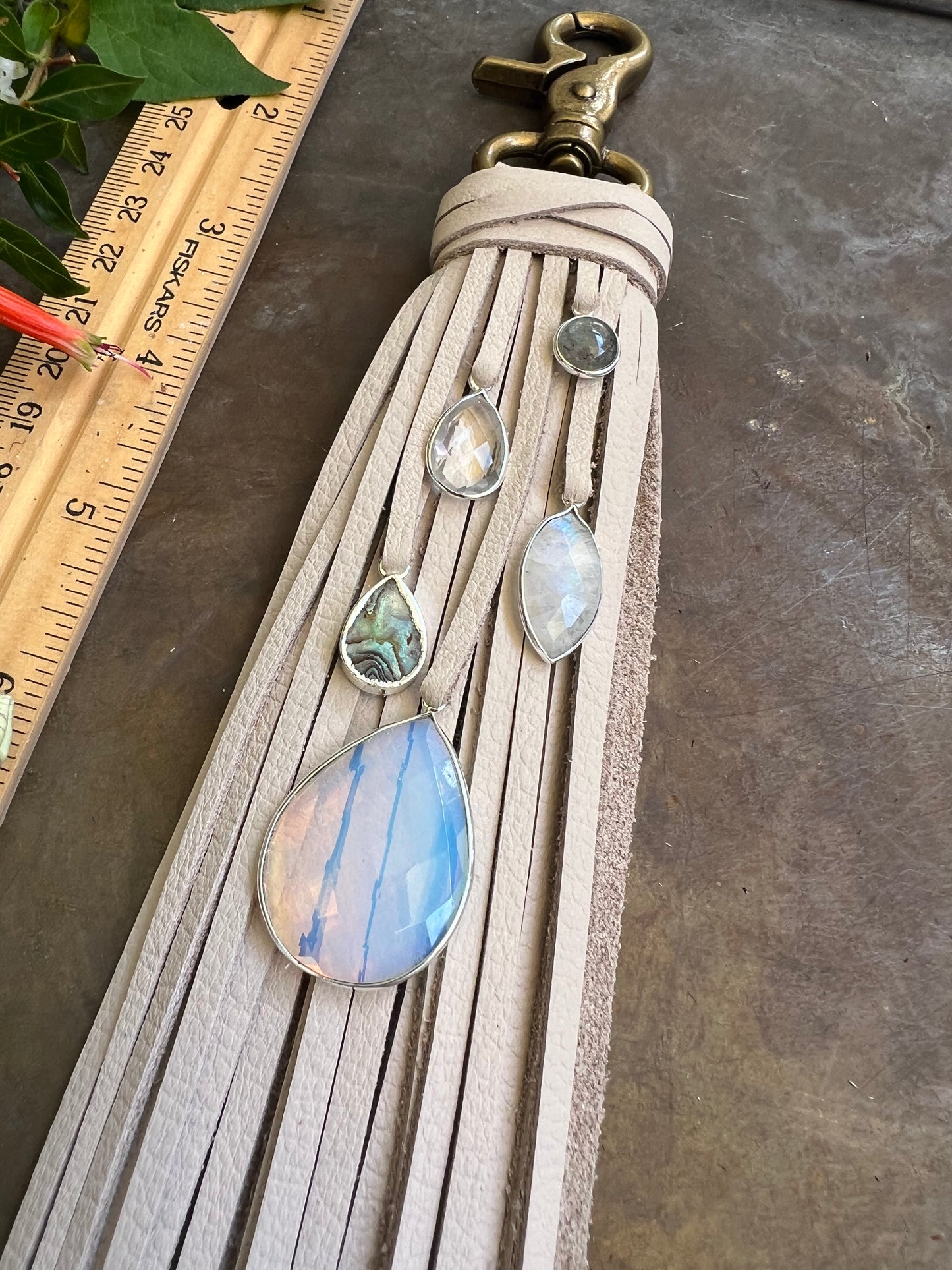 12" - Salt Single Tassel
