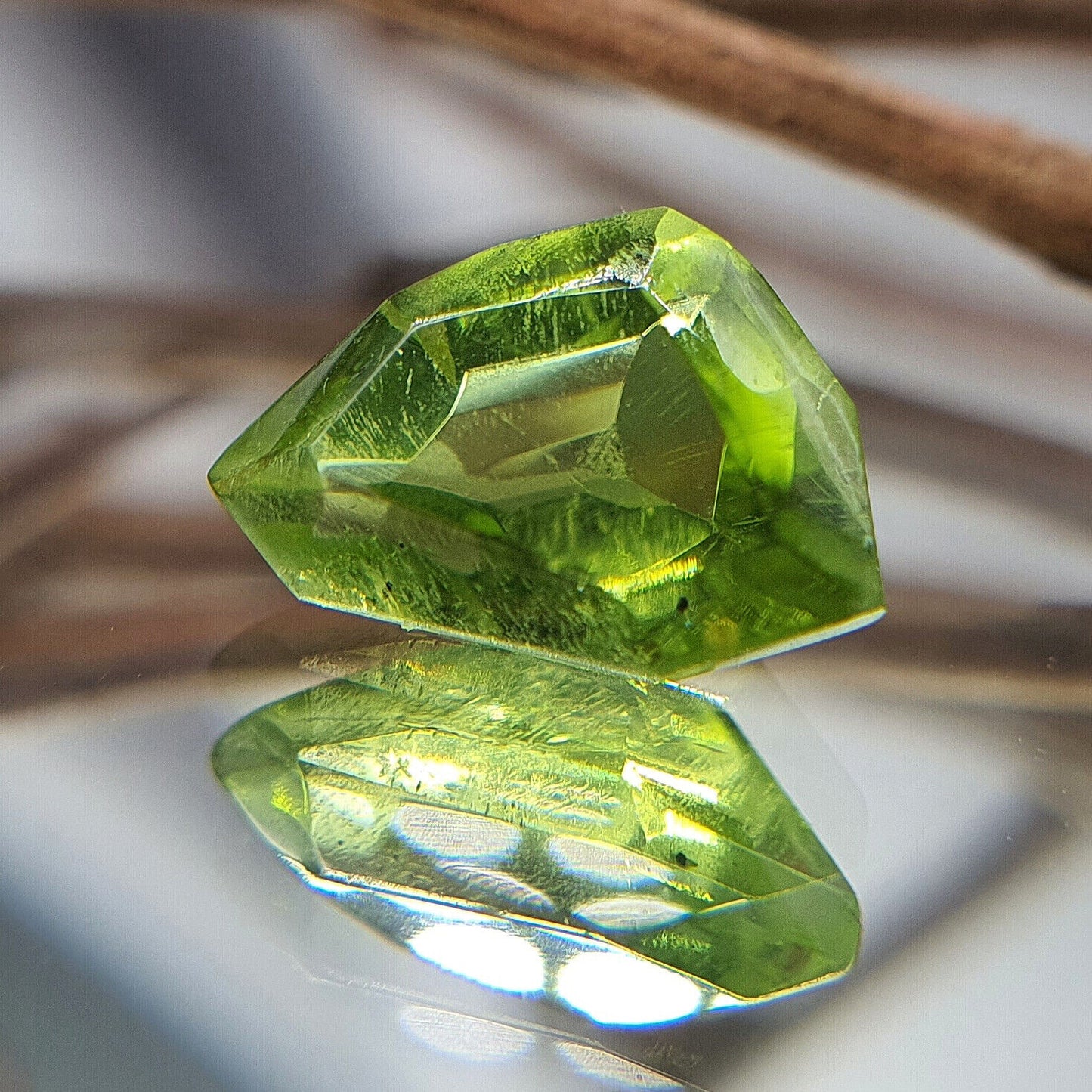 Birthstone Mini Tassels - Peridot