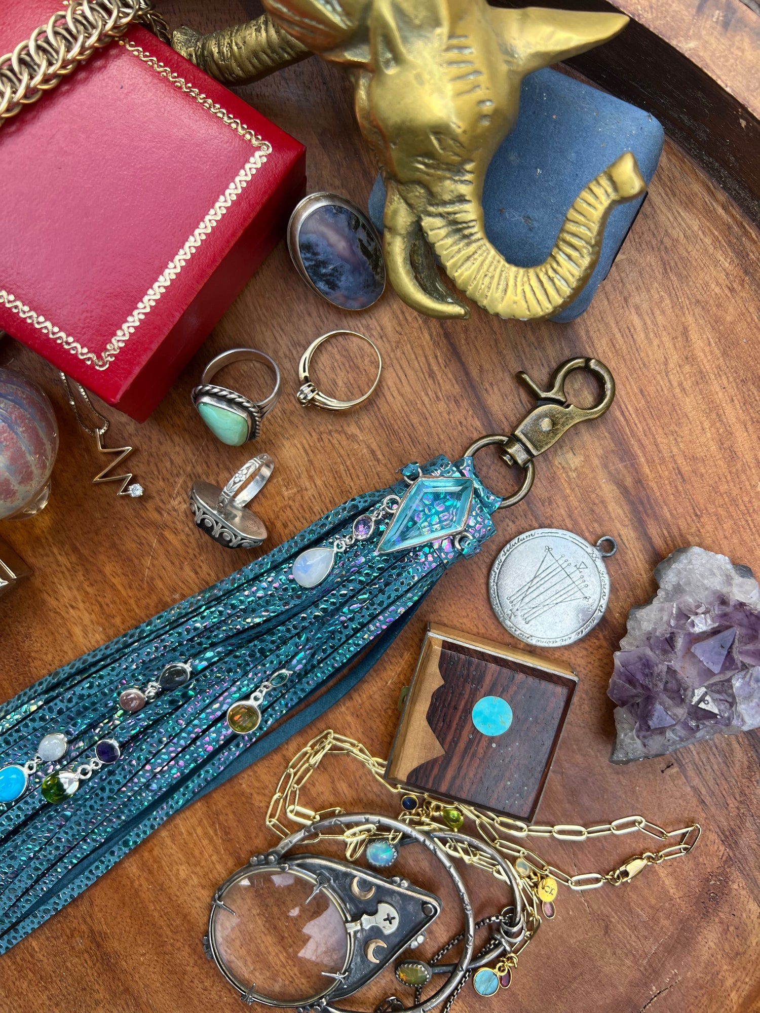 𝑯𝒆𝒊𝒓𝒍𝒐𝒐𝒎 𝑪𝒐𝒍𝒍𝒆𝒄𝒕𝒊𝒐𝒏